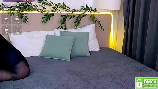 Snapshot of AmaliaBell chatting on 11-04-25, 01:10 AmaliaBell online show from 11-04-25, 01:10