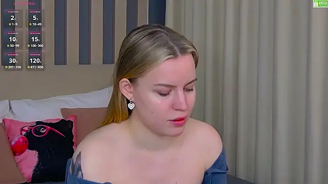 Snapshot of AmaliaBell chatting on 02-06-26, 01:14 AmaliaBell online show from 02-06-26, 01:14