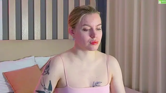 Snapshot of AmaliaBell chatting on 02-28-26, 01:12 AmaliaBell online show from 02-28-26, 01:12