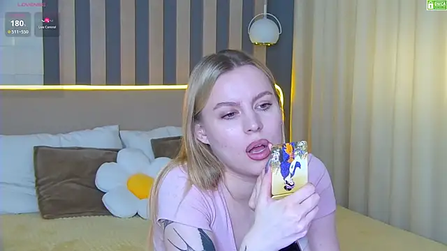 AmaliaBell online show from 06-17-26, 01:12