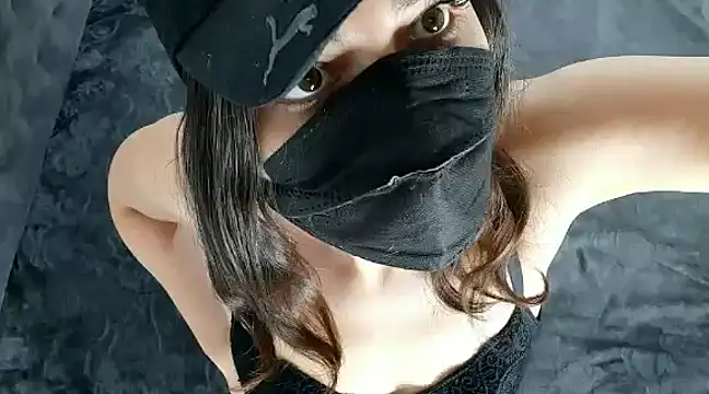 Snapshot of lili_70 chatting on 12-29-24, 02:52 lili 70 online show from 12-29-24, 02:52