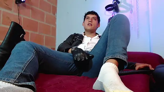 dom2travelersss online show from 10-14-25, 09:15