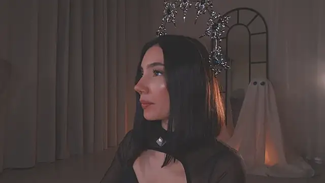 AmyArmstrong online show from 10-11-25, 12:43