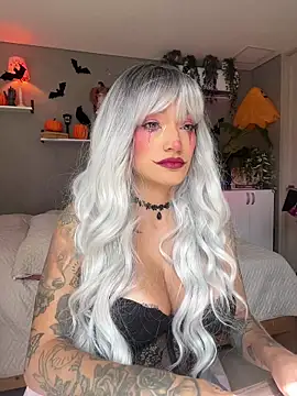 Snapshot of DaniDusan_ chatting on 10-20-25, 06:52 DaniDusan online show from 10-20-25, 06:52