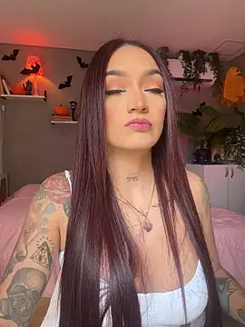 Snapshot of DaniDusan_ chatting on 10-29-25, 06:31 DaniDusan online show from 10-29-25, 06:31