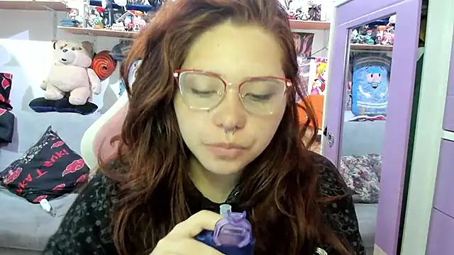 Snapshot of soficammy chatting on 06-17-26, 11:05 soficammy online show from 06-17-26, 11:05