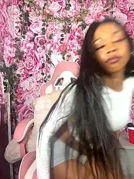 Snapshot of mismialove chatting on 10-18-25, 03:53 mismialove online show from 10-18-25, 03:53