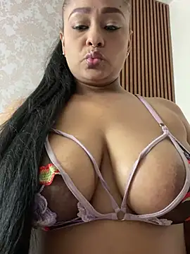 Snapshot of sofia_xxx02 chatting on 03-18-25, 06:15 sofia xxx02 online show from 03-18-25, 06:15