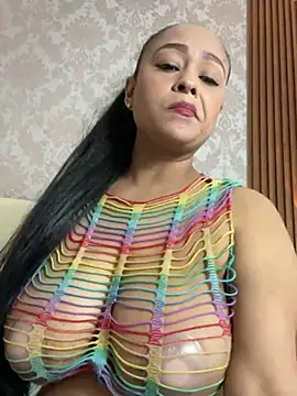 Snapshot of sofia_xxx02 chatting on 03-21-25, 03:13 sofia xxx02 online show from 03-21-25, 03:13
