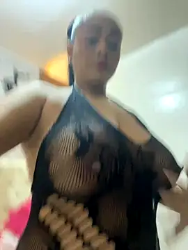 Snapshot of sofia_xxx02 chatting on 10-09-25, 12:03 sofia xxx02 online show from 10-09-25, 12:03