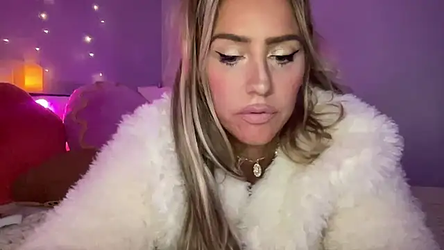 Fitnessbabe69 online show from 12-27-24, 08:07