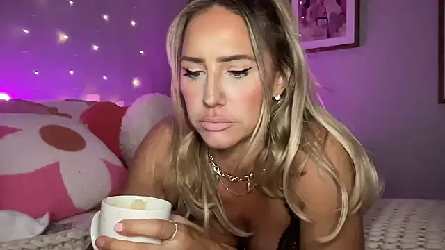 Fitnessbabe69 online show from 03-21-25, 08:28