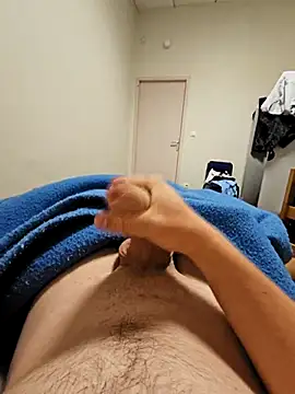 chococr2 online show from 10-12-25, 08:52